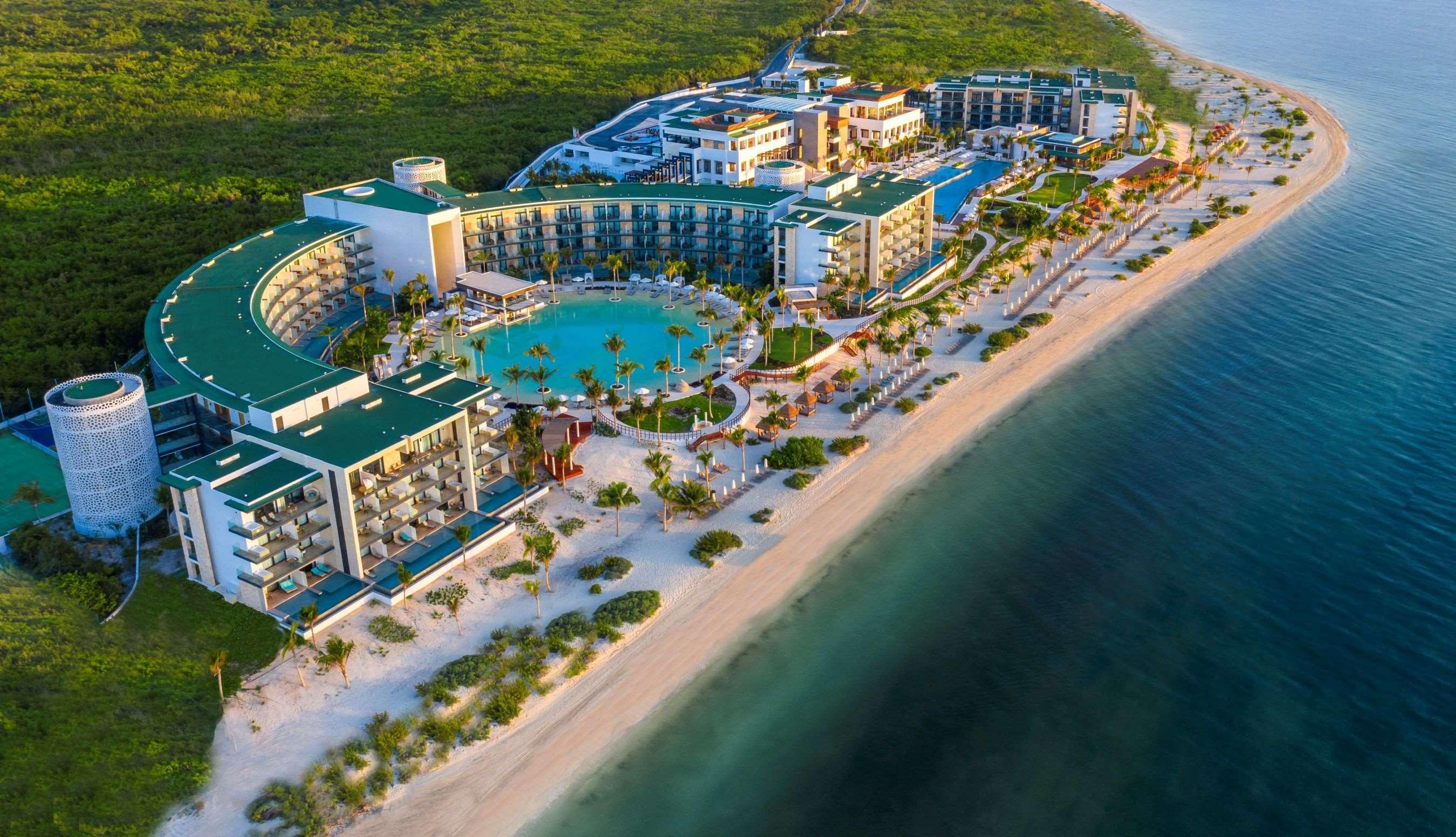 Alfredo V. Bonfil Haven Riviera Cancun (Adults Only) מראה חיצוני תמונה Aerial view of the resort