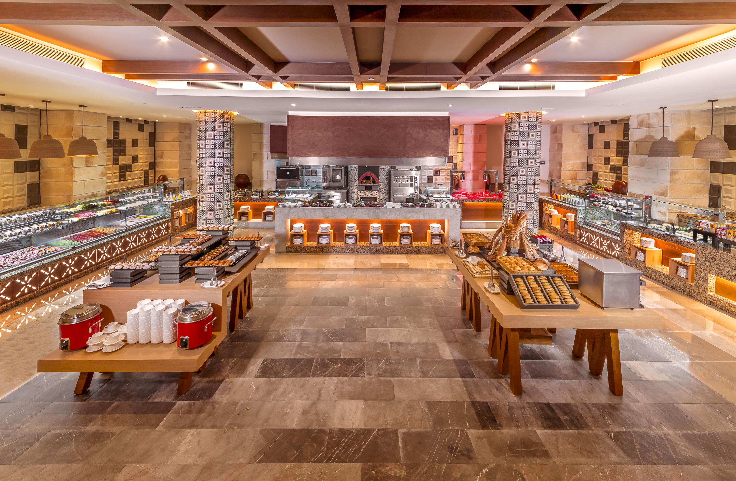 Alfredo V. Bonfil Haven Riviera Cancun (Adults Only) מראה חיצוני תמונה The buffet at the hotel